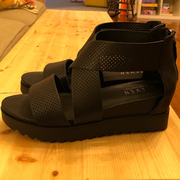 steve madden nc klein sandals